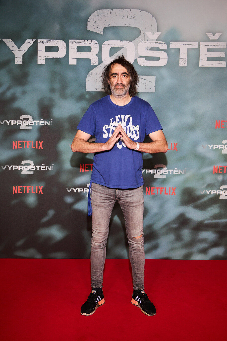 Historicky první promítání filmu Netflixu v Česku: Režisér Sam Hargrave přijel představit akcí nadupaný trhák, který u nás natáčel