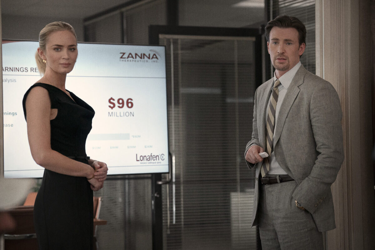 Emily Blunt a Chris Evans v kriminálním drama Obchodníci s bolestí.