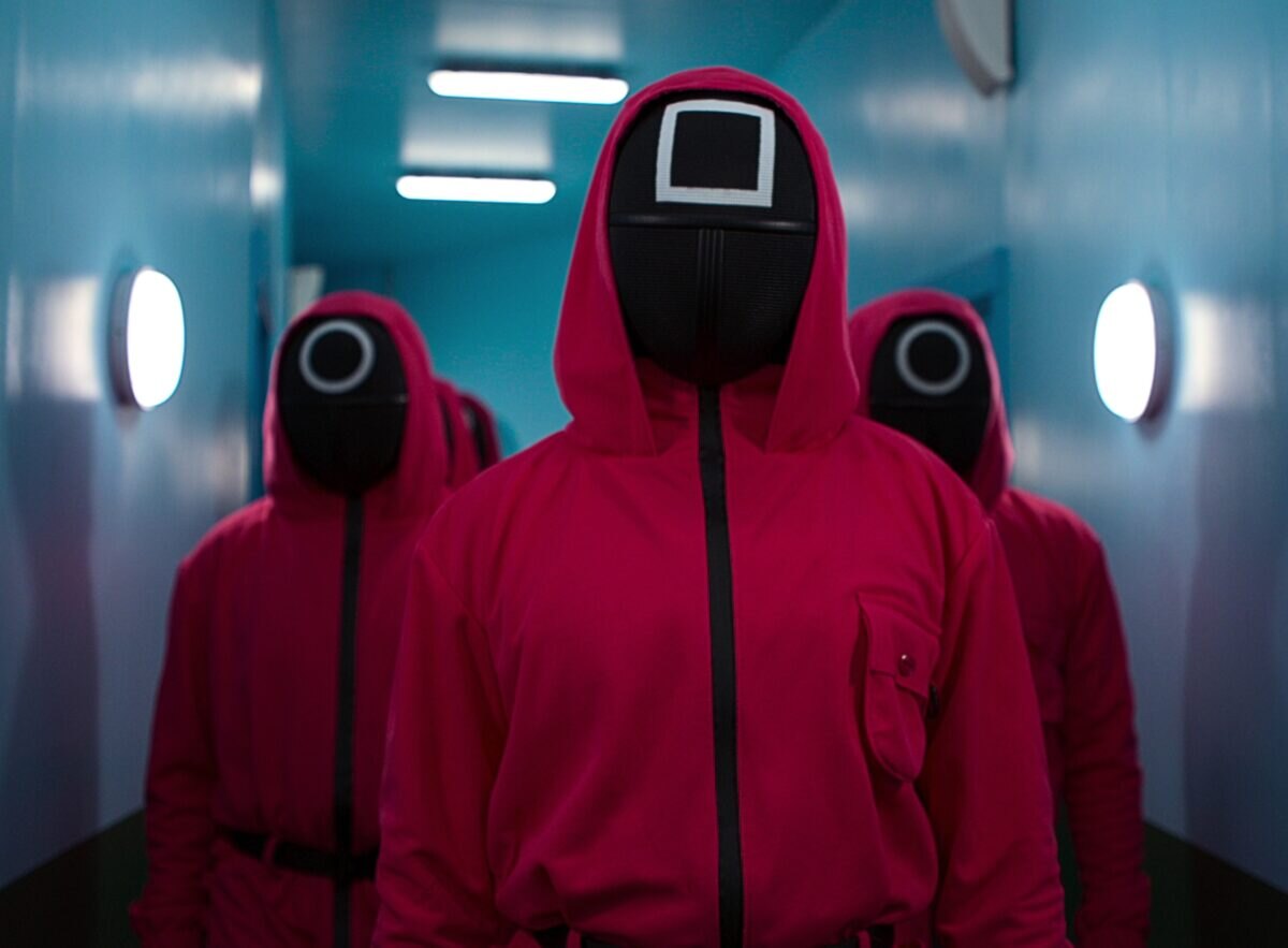 První ukázka z reálné Hry na oliheň je venku. Soutěžící trpěli jako psi. Některé odnášeli na nosítkách