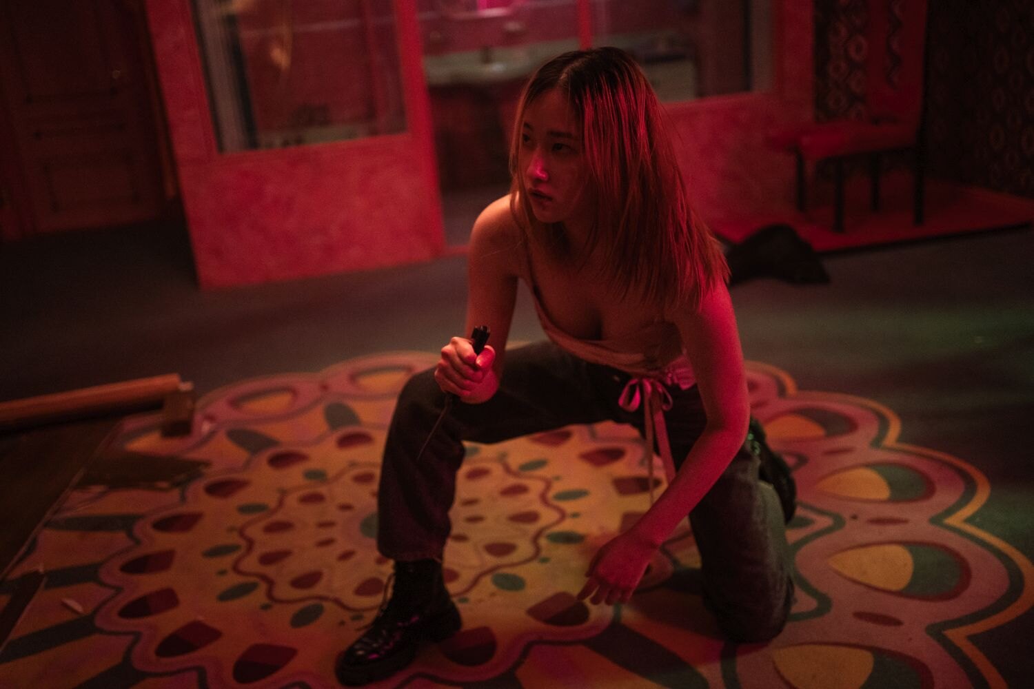Recenze: John Wick zabíjel propiskou, jeho ženská verze to zvládla konzervou. Korejci Baletkou opět dokázali, že jsou mistři akčních thrillerů