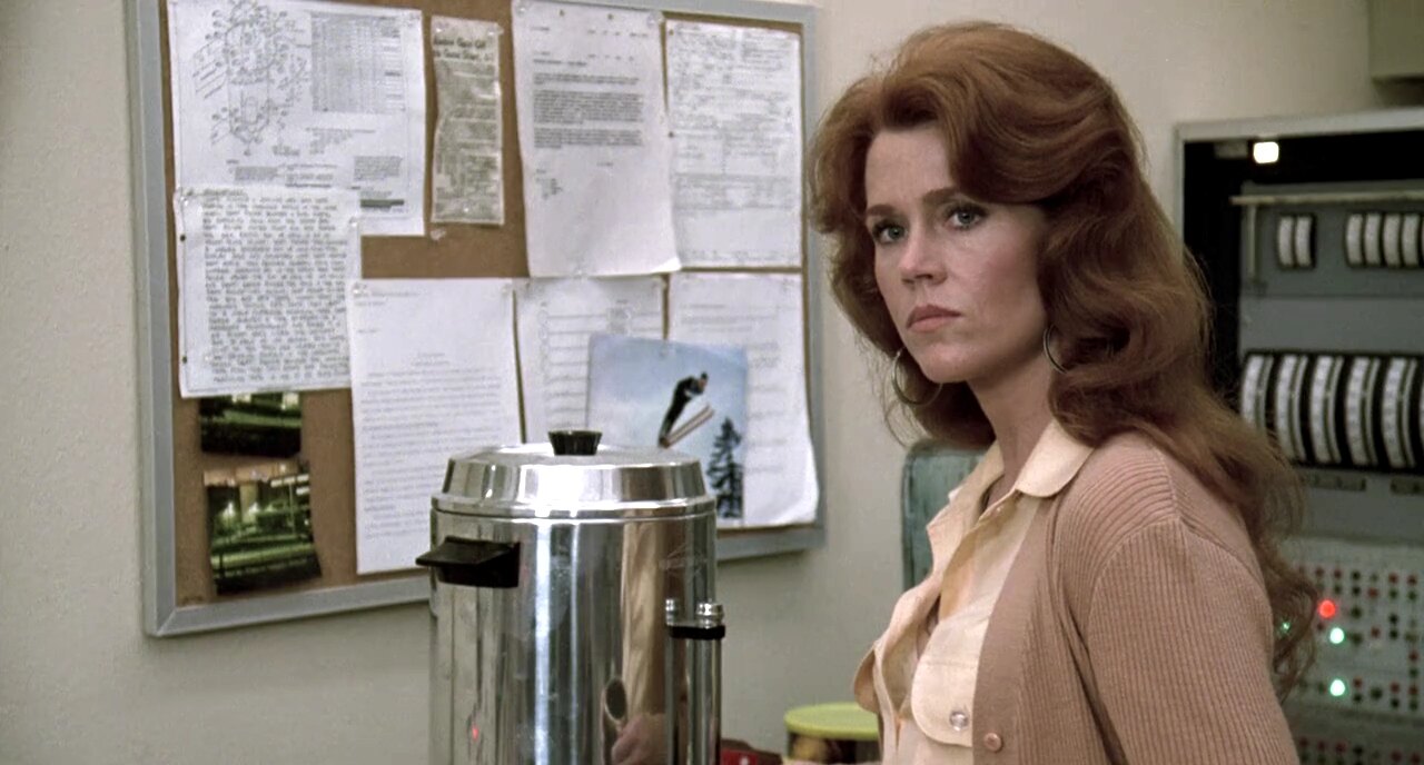 Třikrát porazila rakovinu, prožila smutné dětství a nemá problémy s nahotou: Oscarová herečka Jane Fonda slaví narozeniny