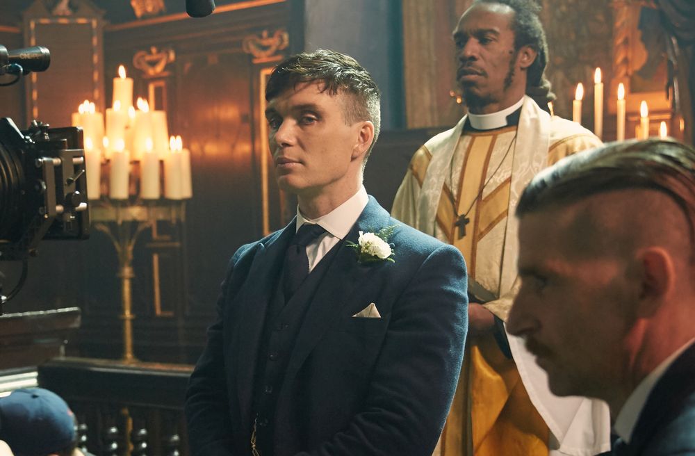 Cillian Murphy (Tommy Shelby) v Peaky Blinders.