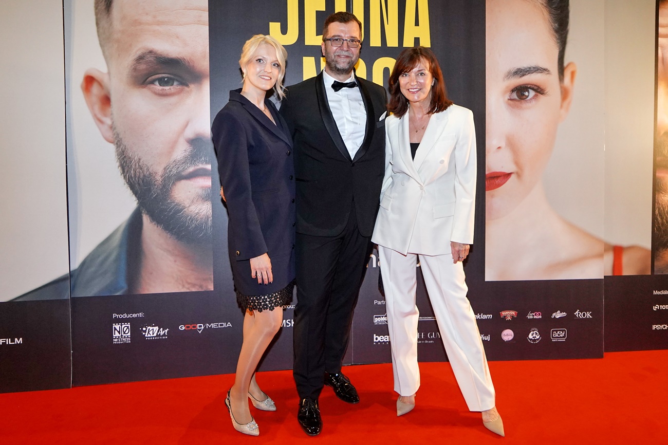 Premiéra filmu Jedna noc - David Laňka s manželkou a Beata Rajská