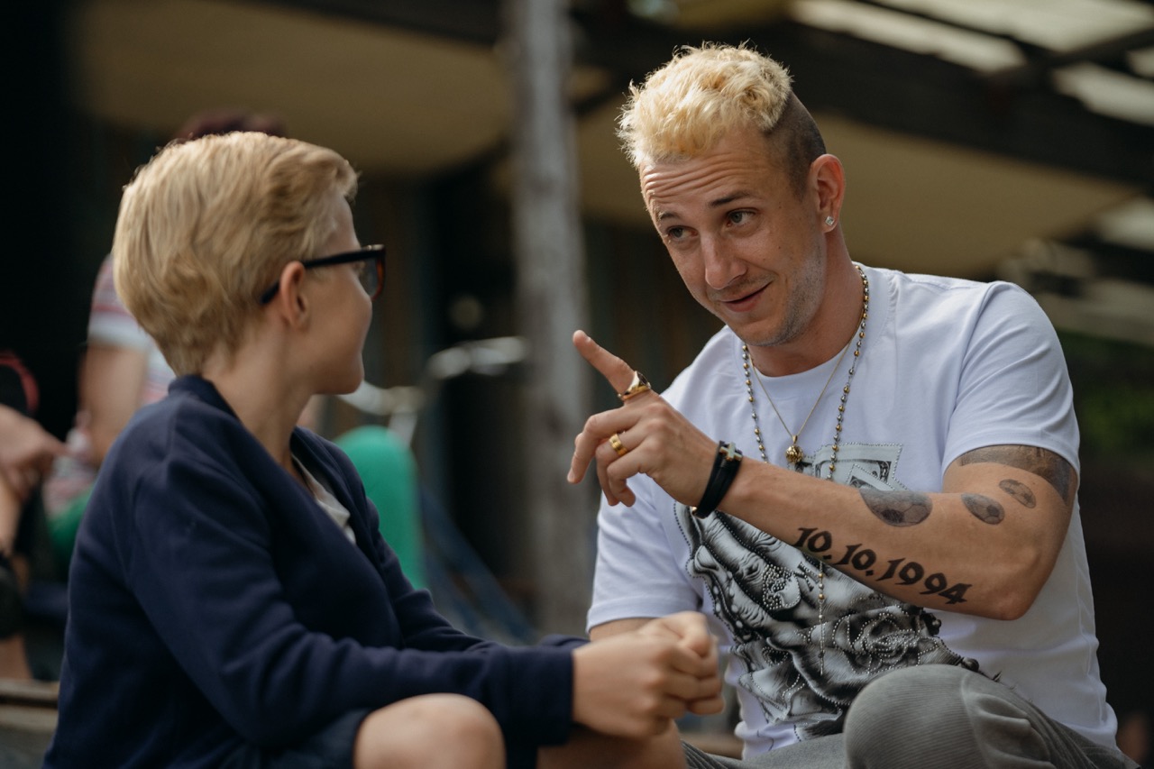 Jakub Štáfek znovu nahodil blond účes a fotbalový dres. Začalo se točit pokračování nejlepší české komedie posledních let