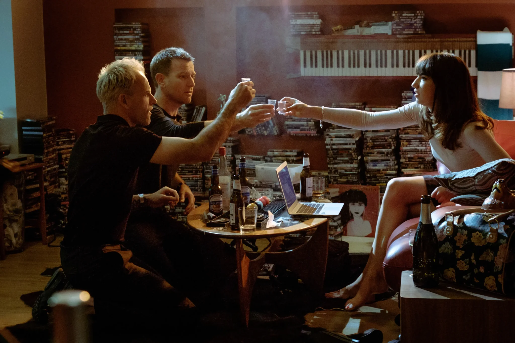 Netflix uvedl pokračování ikonického snímku z devadesátek. T2 Trainspotting nabízí nostalgické vzrušení i skvělé herecký výkony