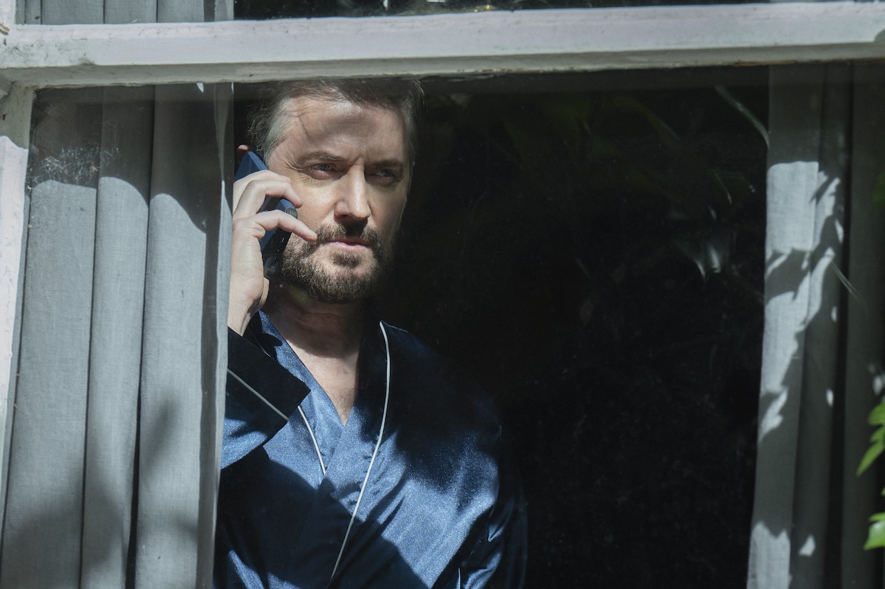 Další napínavý thriller od mistra zvratů se blíží. Chybíš mi má první trailer. Tvůrci doufají v další hit, diváci v lék na kocovinu