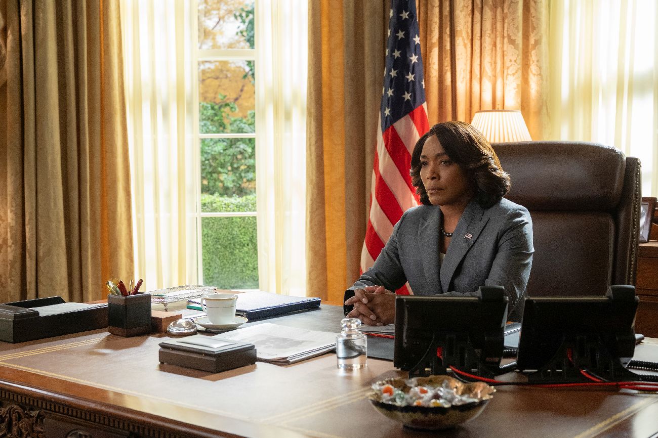 Angela Bassett (Zero Day)