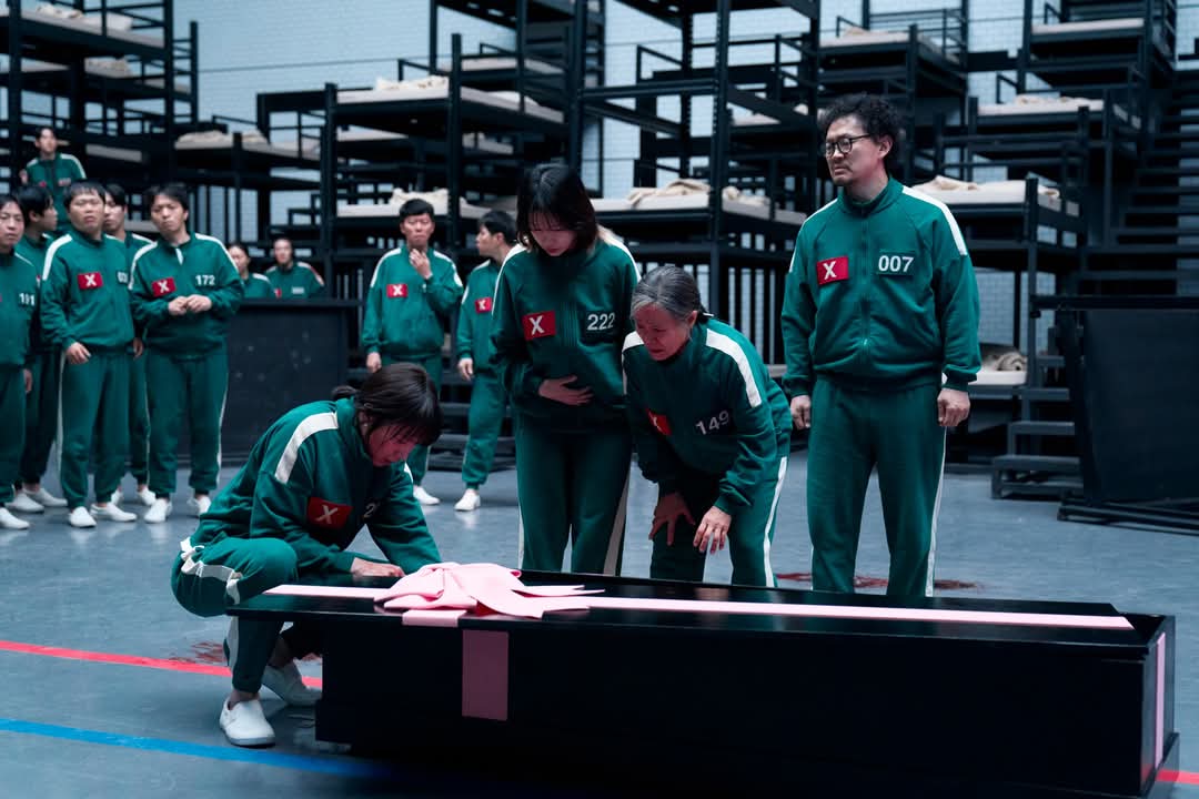 Squid Game 3 Park Sung-hoon as Cho Hyun-ju, Jo Yu-ri as Kim Jun-hee, Kang Ae-sim as Jang Geum-ja, Yang Dong-geun as Park Yong-sik