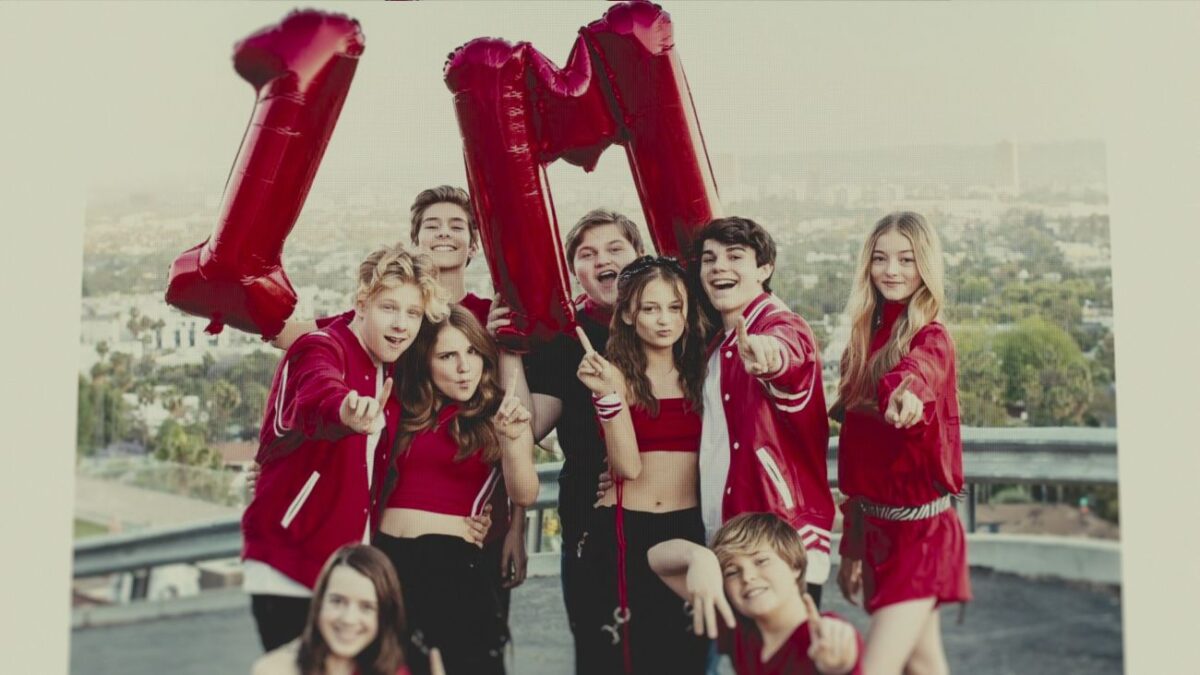 Odvrácená strana kidfluencerů: Netflix světu naservíruje zvrhlosti ve světě dětských youtuberů včetně zneužívání