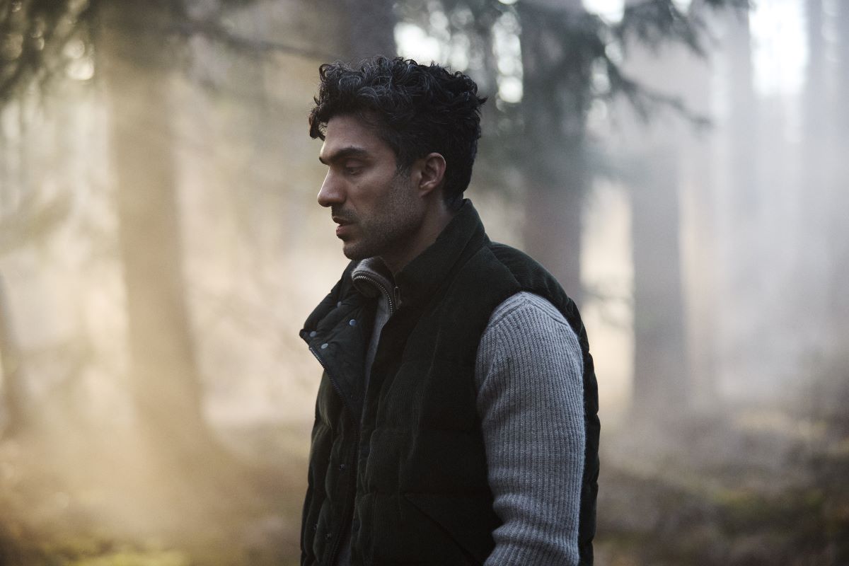 Pod skleněnou kupolí (The Glass Dome)