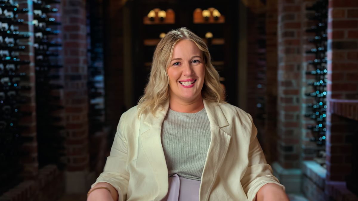 Lauren Trefethren (Tajemství za milión/Million Dollar Secret)