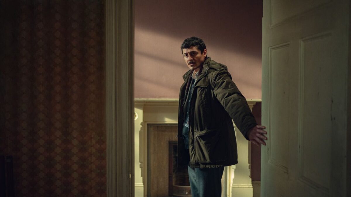 Seriál Netflixu Oddělení Q (Dept. Q).