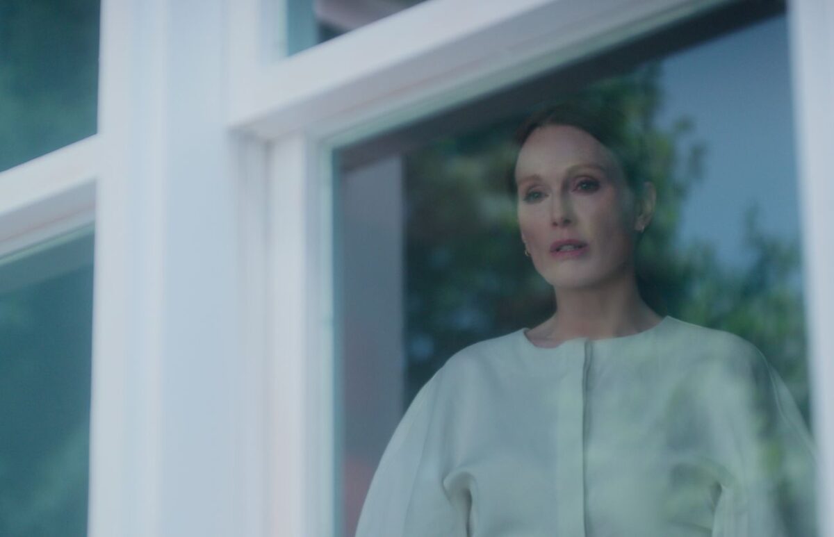 Sirens. Julianne Moore as Michael