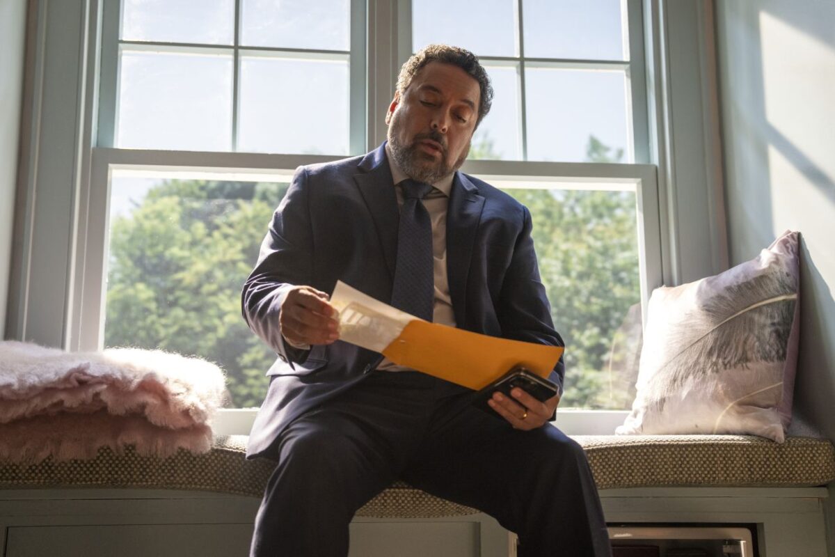 Sirens. Felix Solis as Jose