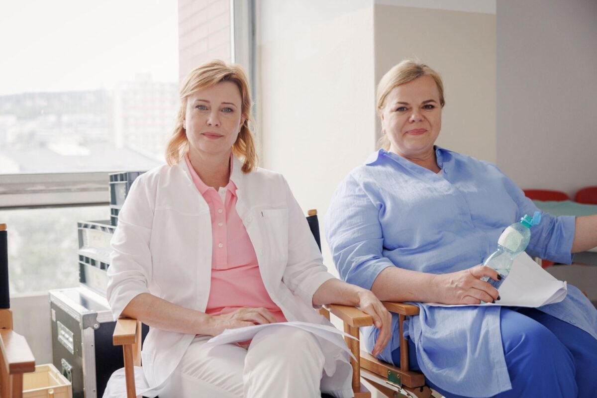 Šviháci - Jitka Schneiderová a Sabina Remundová, která hraje chápavou kamarádku