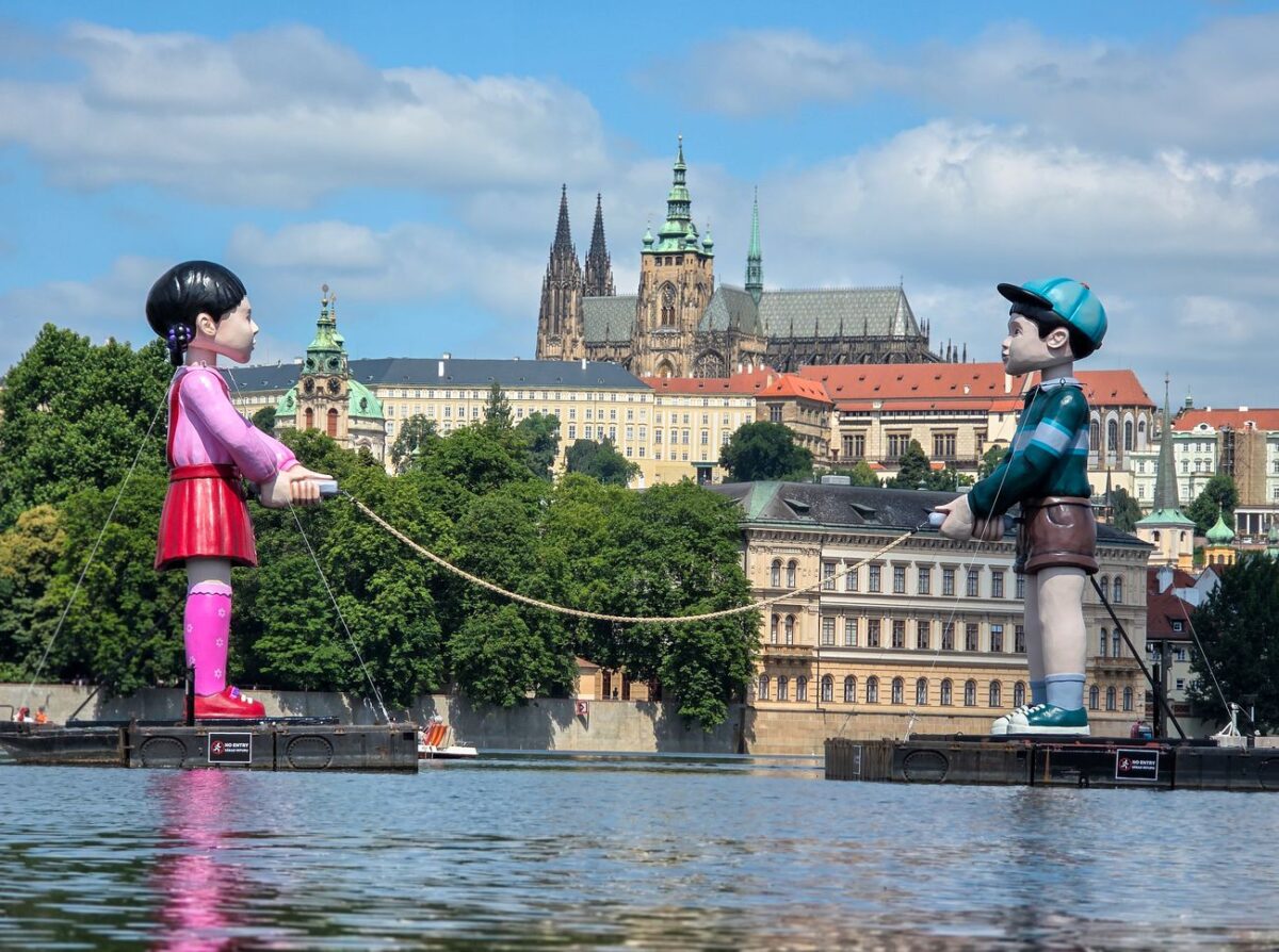 Young-hee a Chul-su, Squid Game 3 in Prague (Praha)