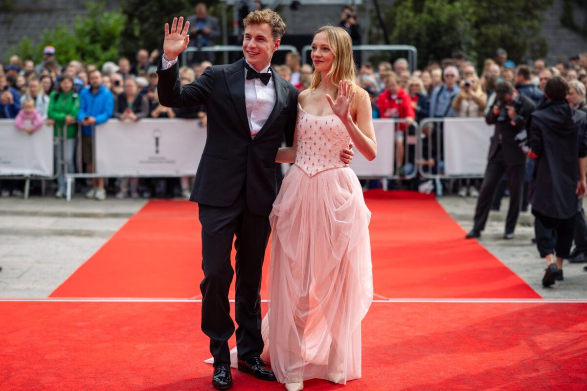 Herec Oskar Hes s partnerkou Dorotu Suchou