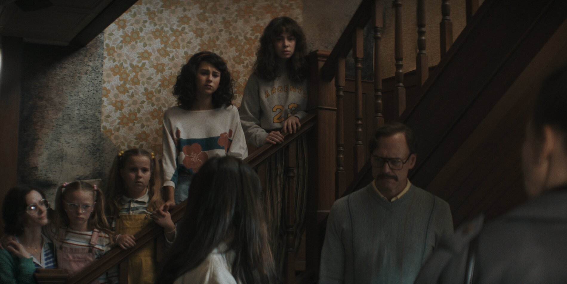Slavná hororová série končí. V zajetí démonů 4 má znepokojivý trailer. Panenka Annabelle skutečně existuje