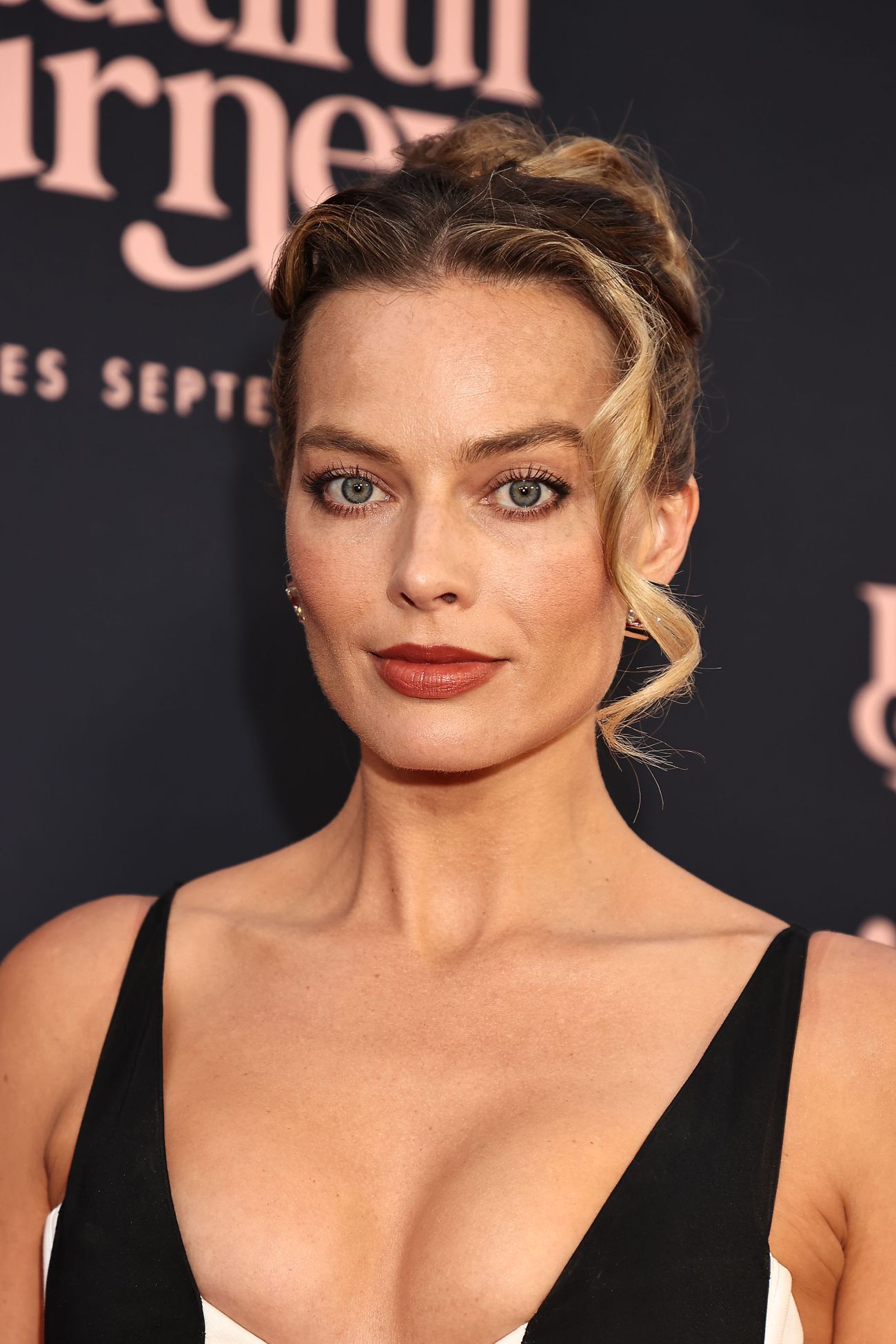 Margot Robbie  at the premiere for “ A BIG BOLD BEAUTIFUL JOURNEY