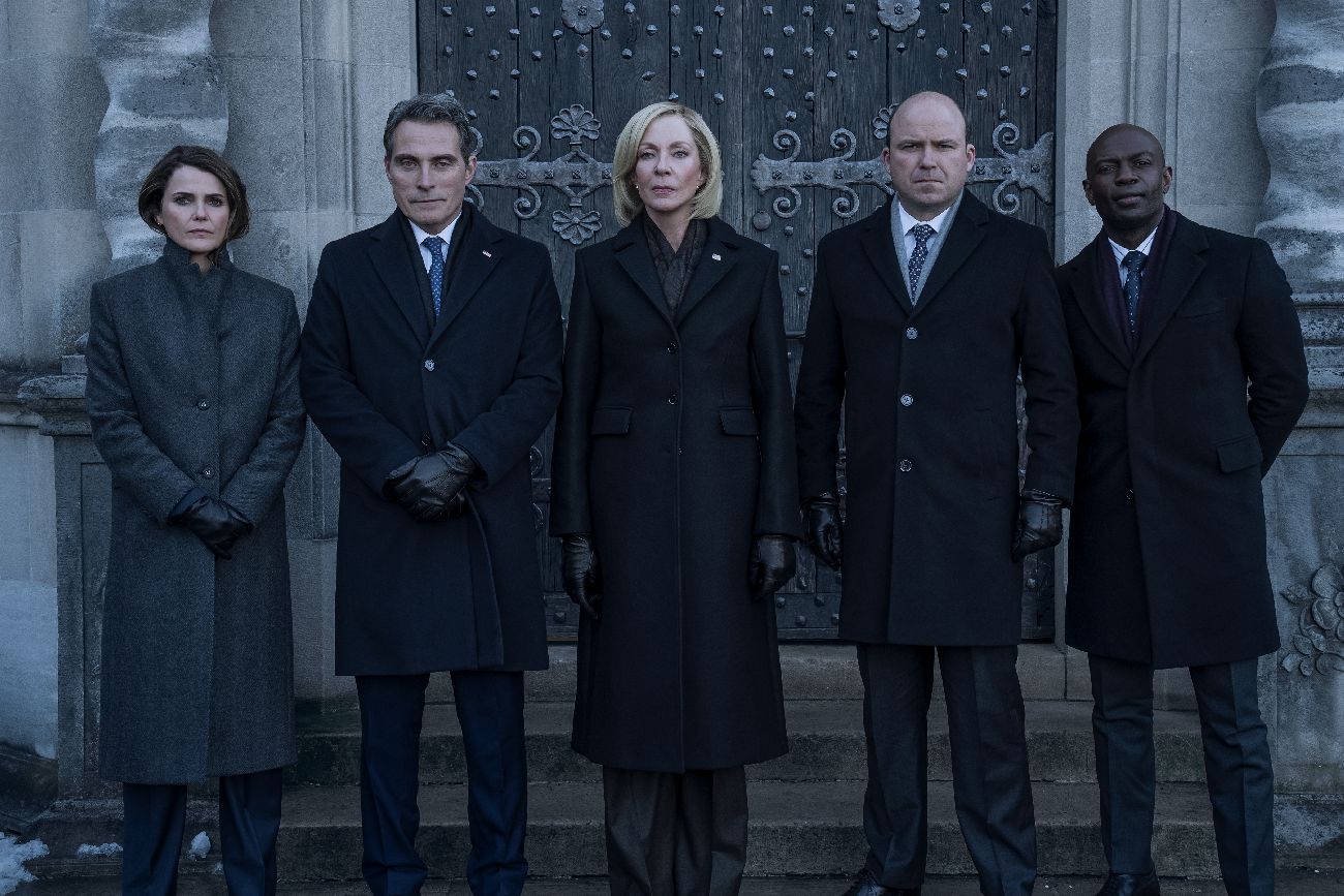 The Diplomat. (L to R) Keri Russell as Kate Wyler, Rufus Sewell as Hal Wyler, Allison Janney as Grace Penn, Rory Kinnear as Nicol Trowbridge, David Gyasi as Austin Dennison