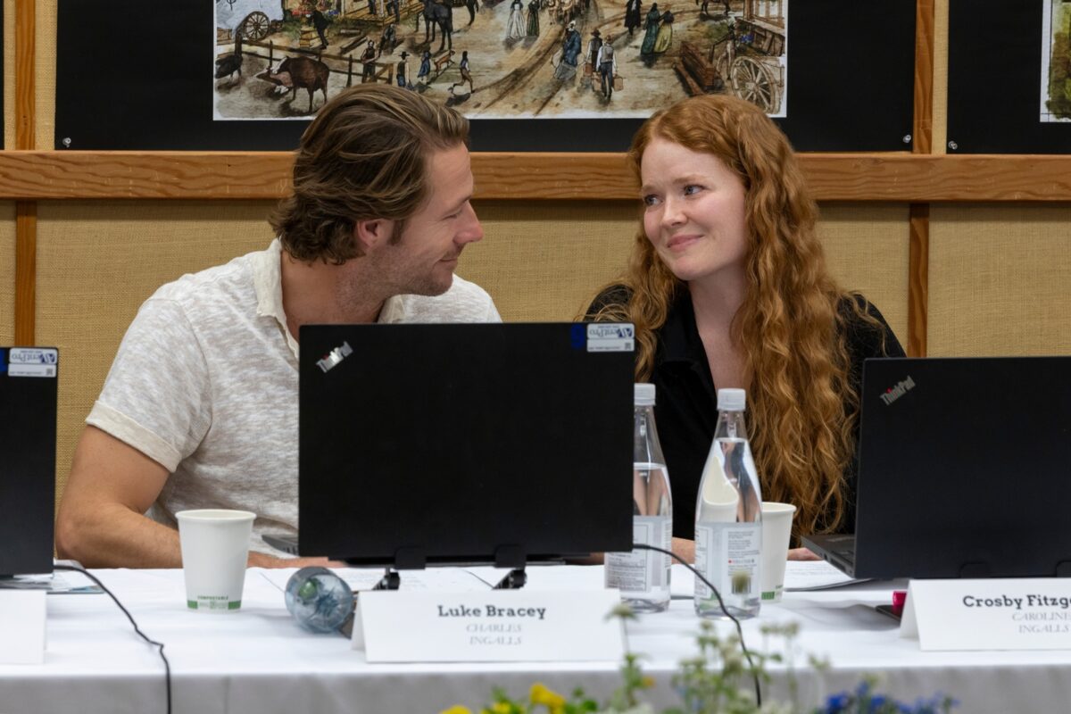 Obsazení nové adaptace Little House on the Prairie od Netflixu