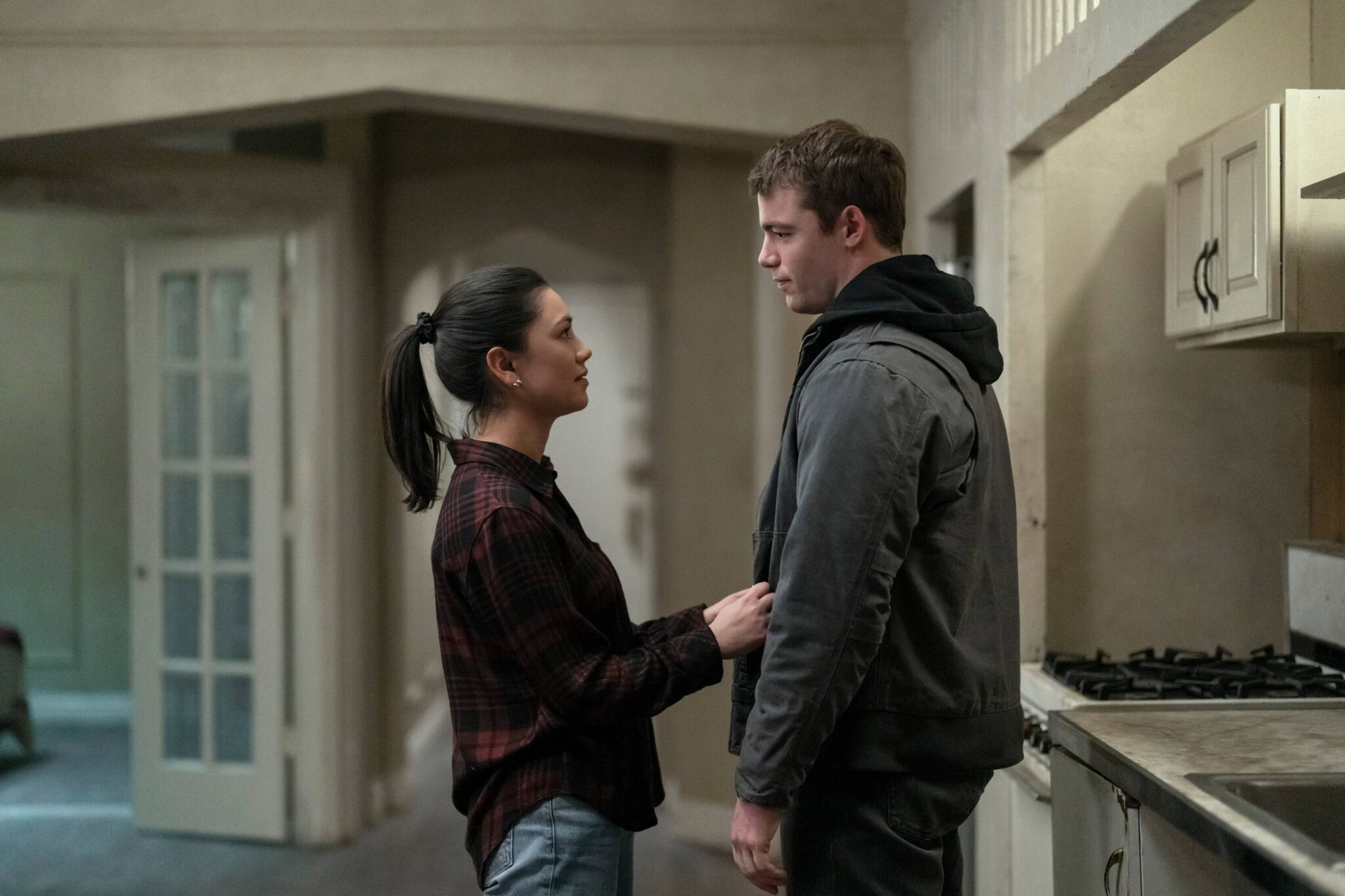 Netflix naštval fanoušky Nočního agenta. Z 3. řady vyškrtnul zásadní a velmi oblíbenou postavu