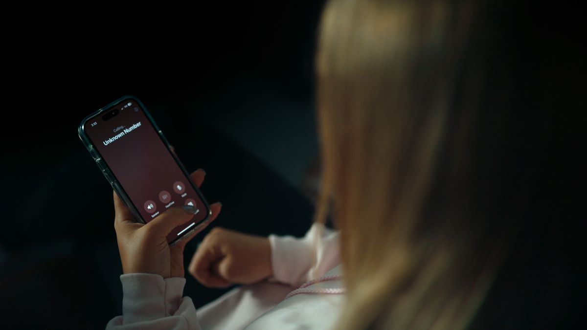 Neznámé číslo: Toxické textovky (Unknown Number: The High School Catfish)