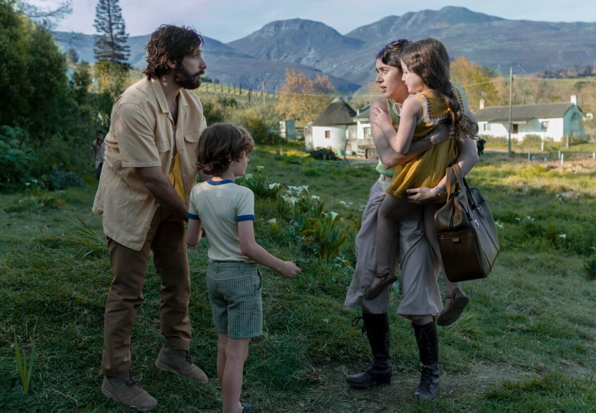 Nikdo nás neviděl odejít (No One Saw Us Leave)