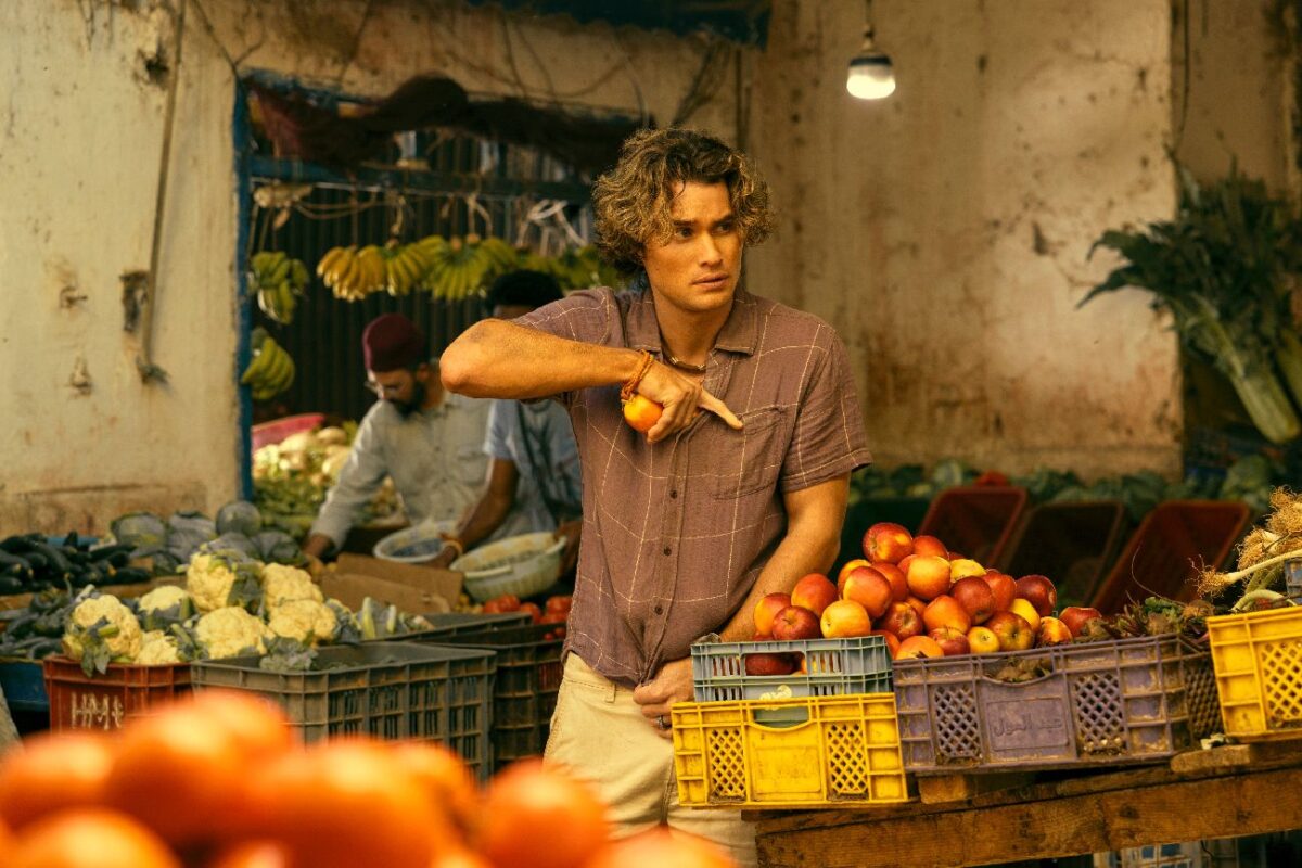 Outer Banks. Chase Stokes as John B