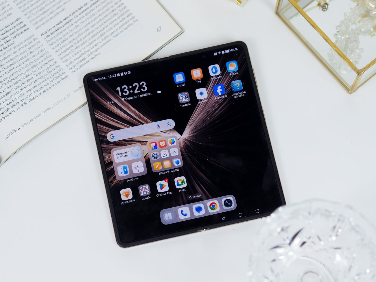 Honor Magic V5