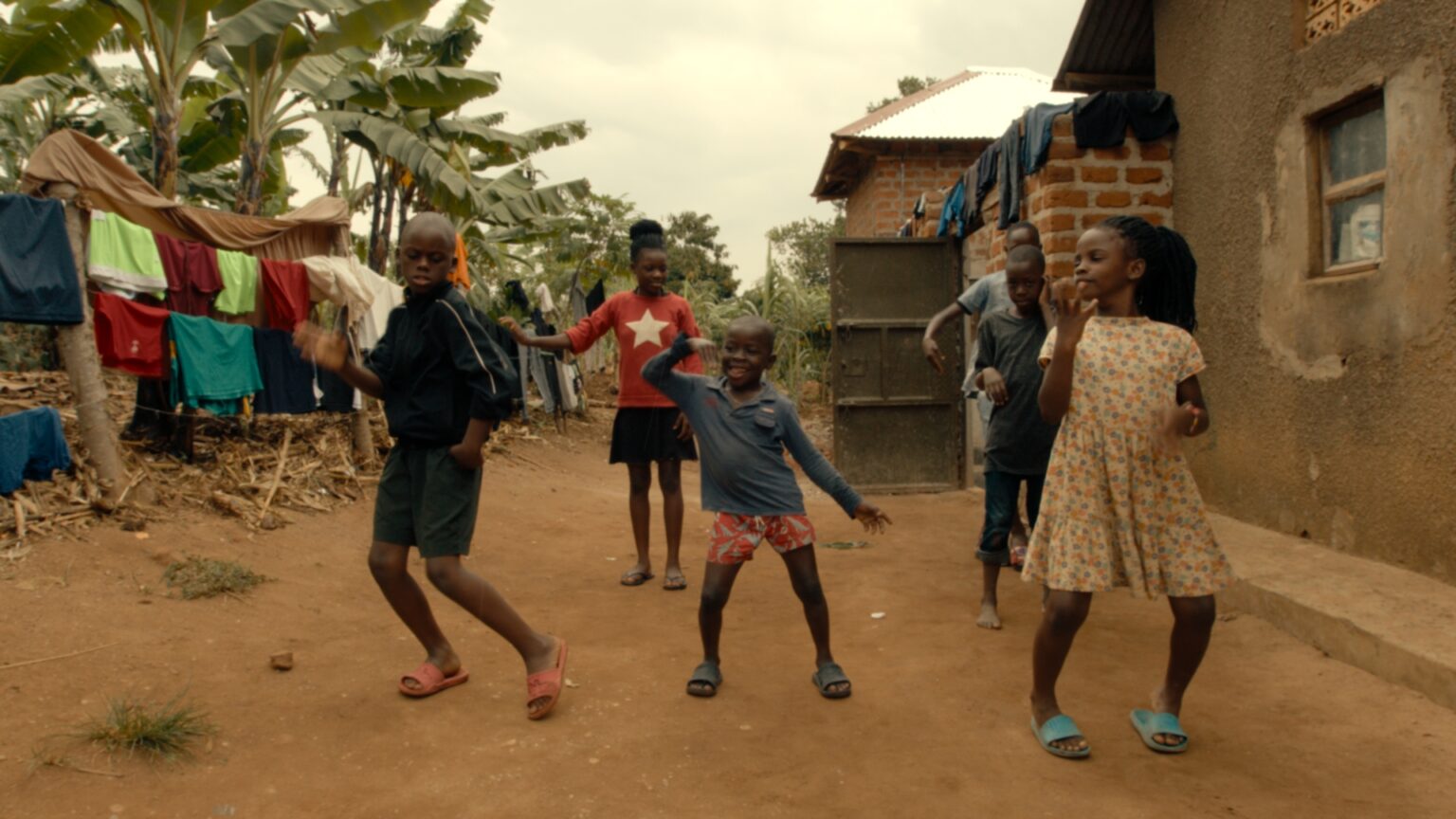 Děti z Masaky: S rytmem v srdci (Masaka Kids, A Rhythm Within)