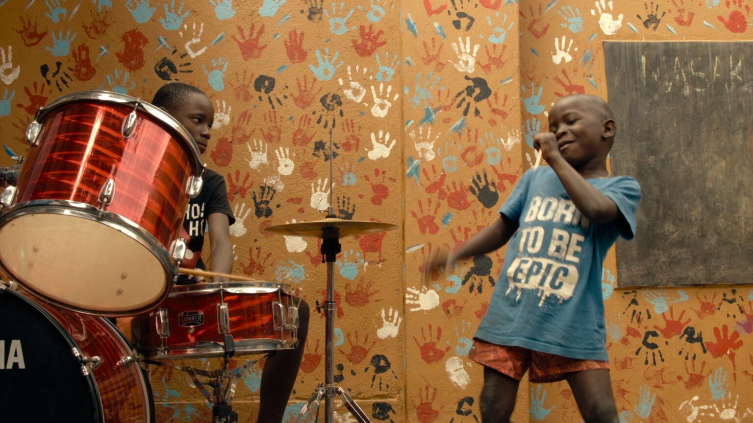 Děti z Masaky: S rytmem v srdci (Masaka Kids, A Rhythm Within)