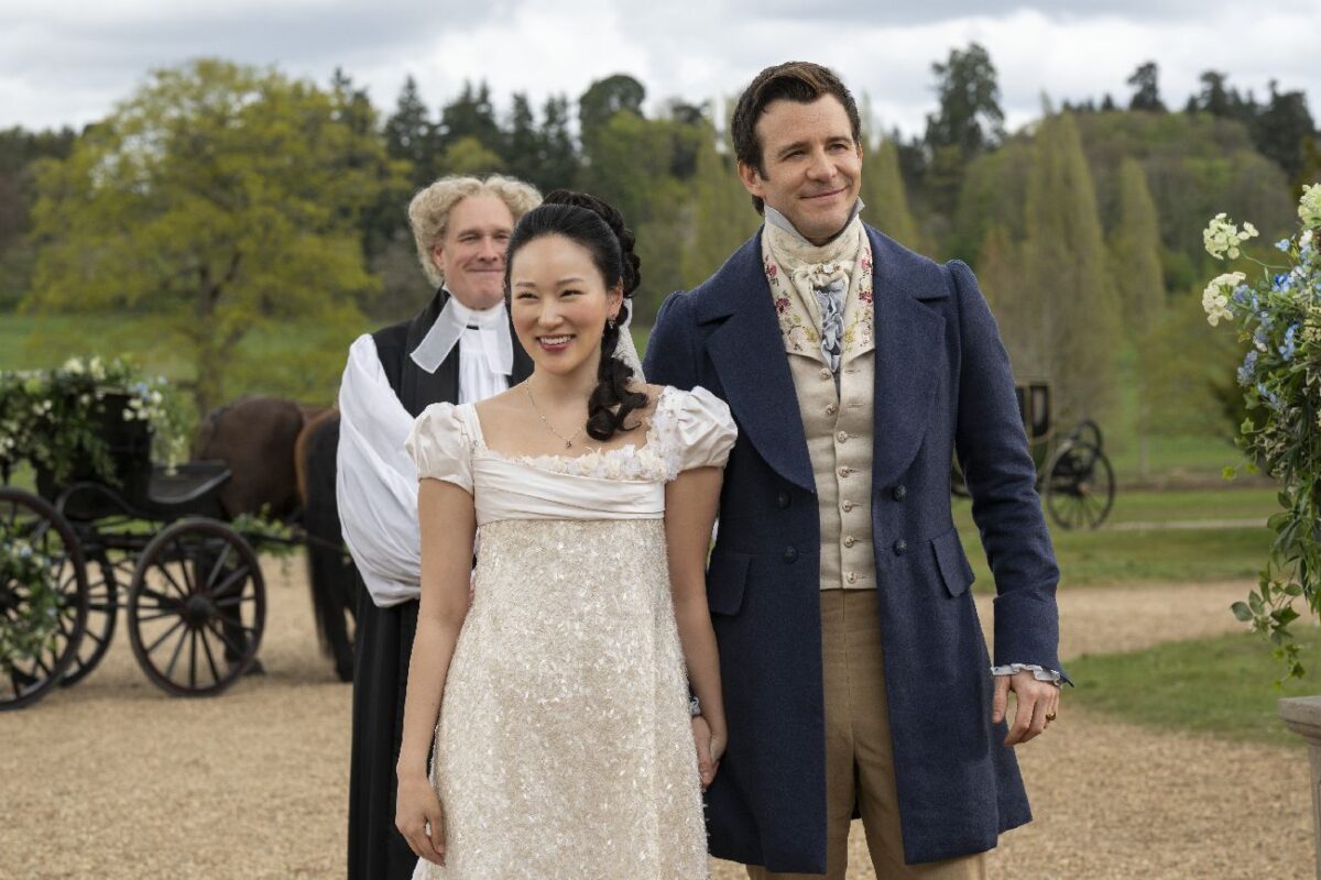 Bridgerton. Luke Thompson as Benedict Bridgerton, Yerin Ha as Sophie Baek