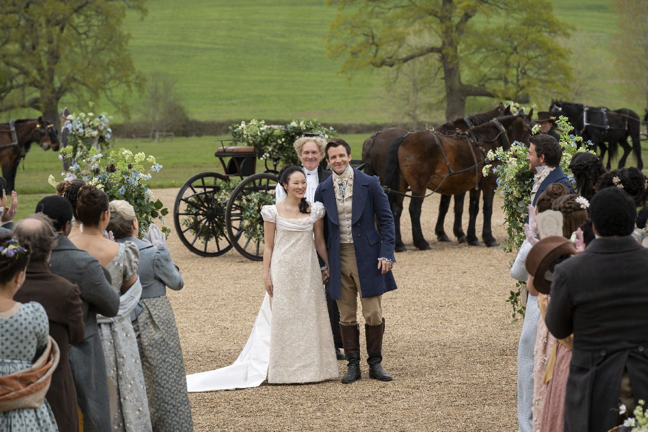 Bridgerton. Luke Thompson as Benedict Bridgerton, Yerin Ha as Sophie Baek