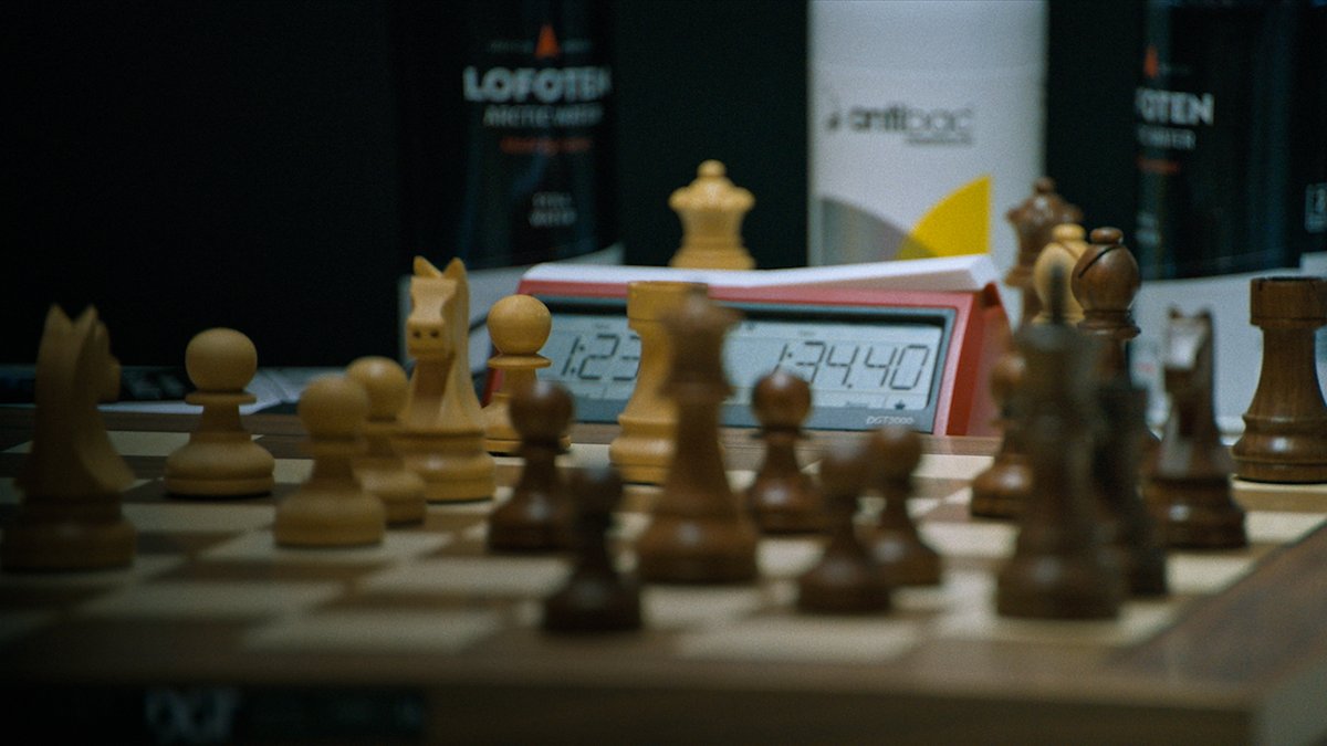 Neslýchané: Dva v šachu (untold: chess mates)