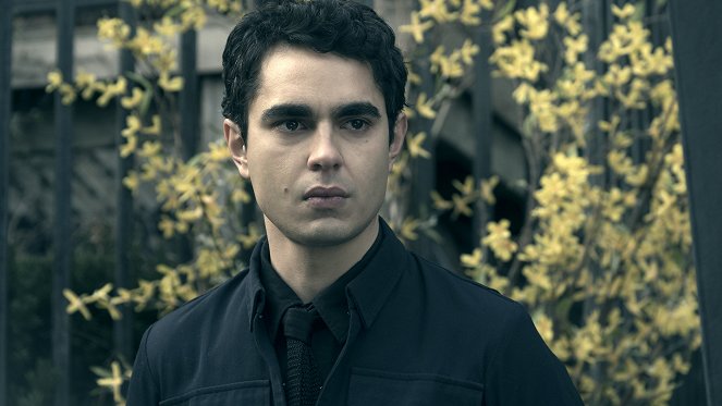 Max Mighella (Příběh služebnice)