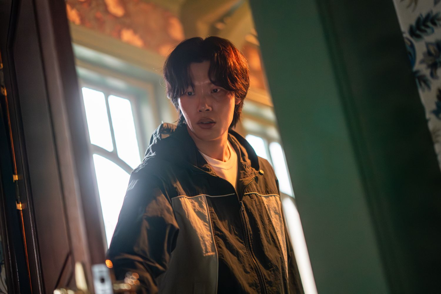 Snědla jeho nehty a vzala si jeho tvář. Na Netflix míří mrazivý thriller o zrůdě, co krade lidské životy