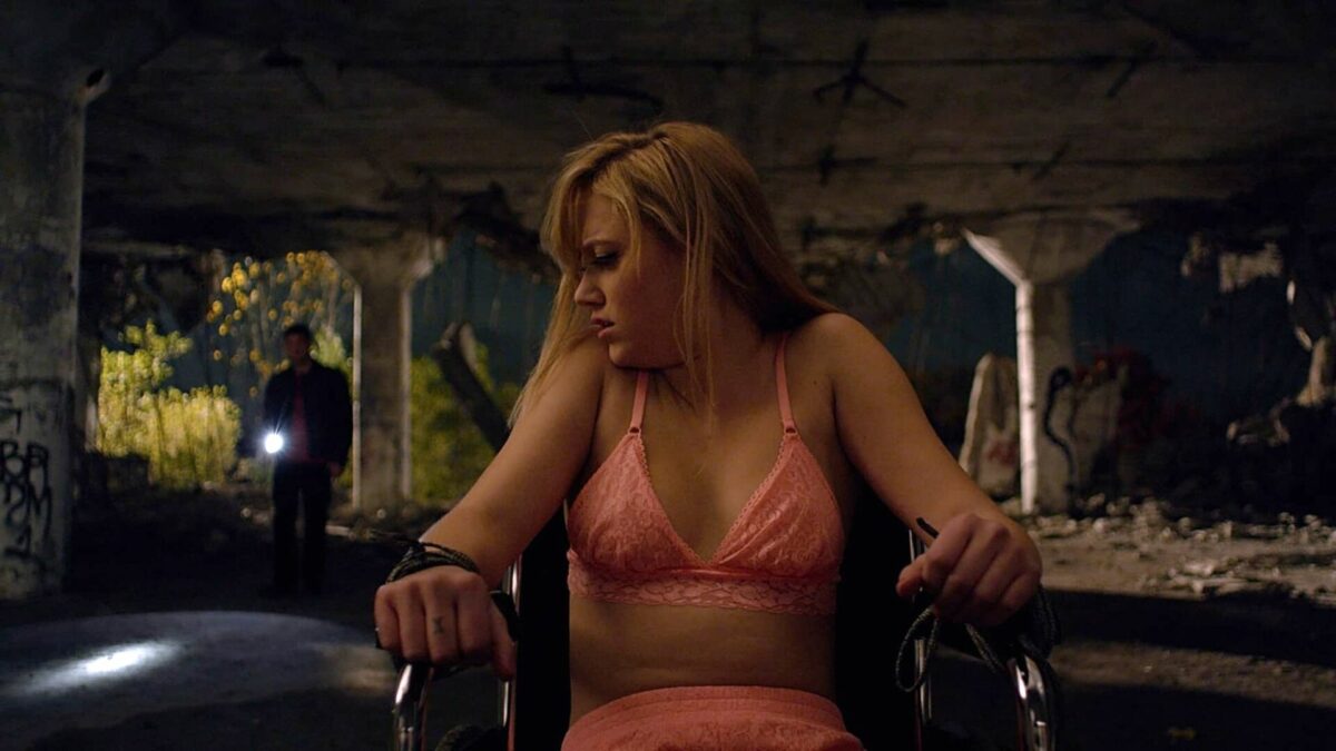 Neutečeš (It Follows)