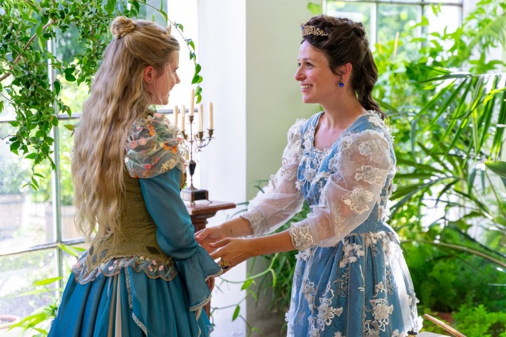 Líné království (Sofie Anna Švehlíková a Veronika Khek Kubařová)