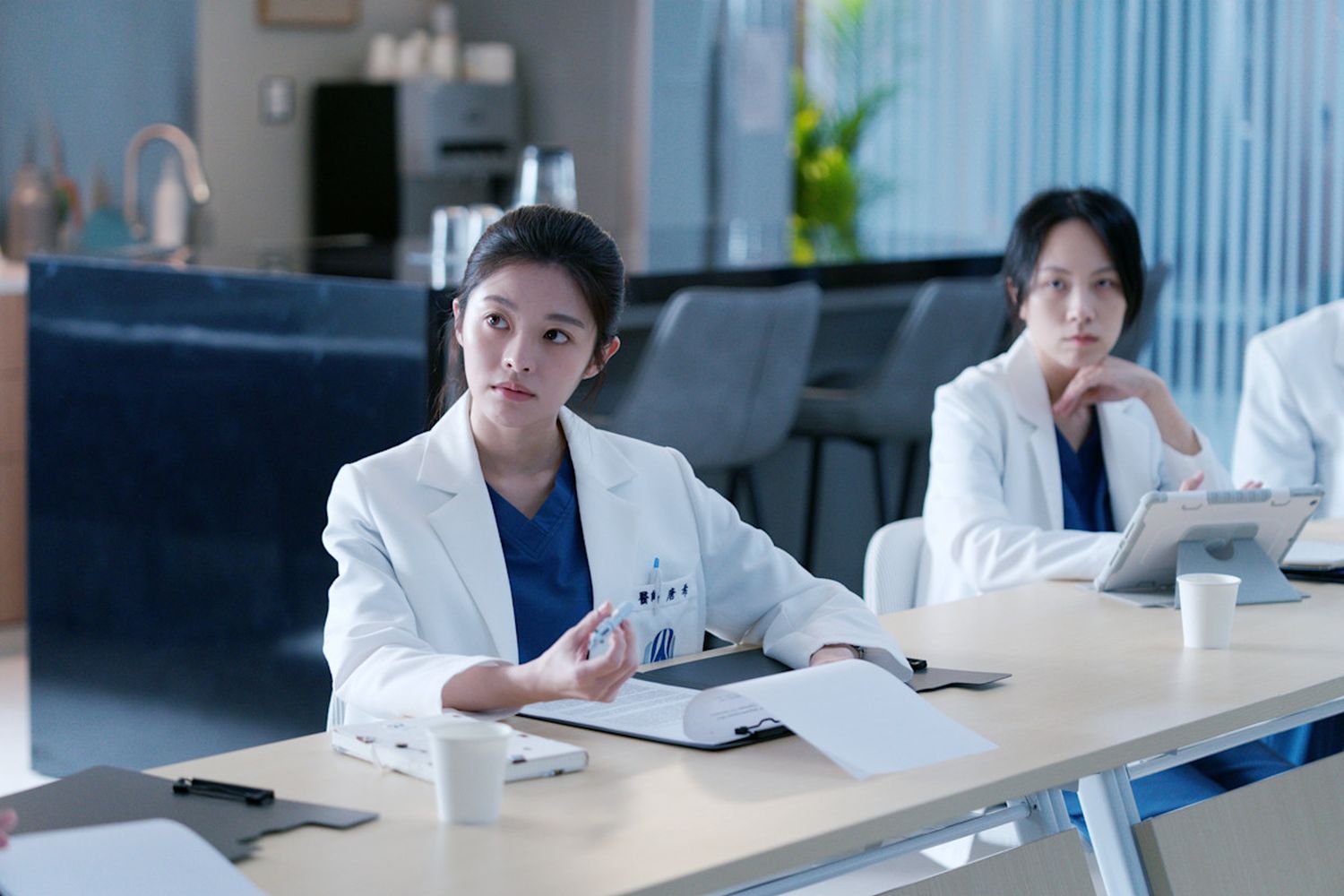 Na medicíně nepatřil k nejlepším, teď má zachraňovat životy. Netflix uvede napínavý seriál z nemocniční pohotovosti